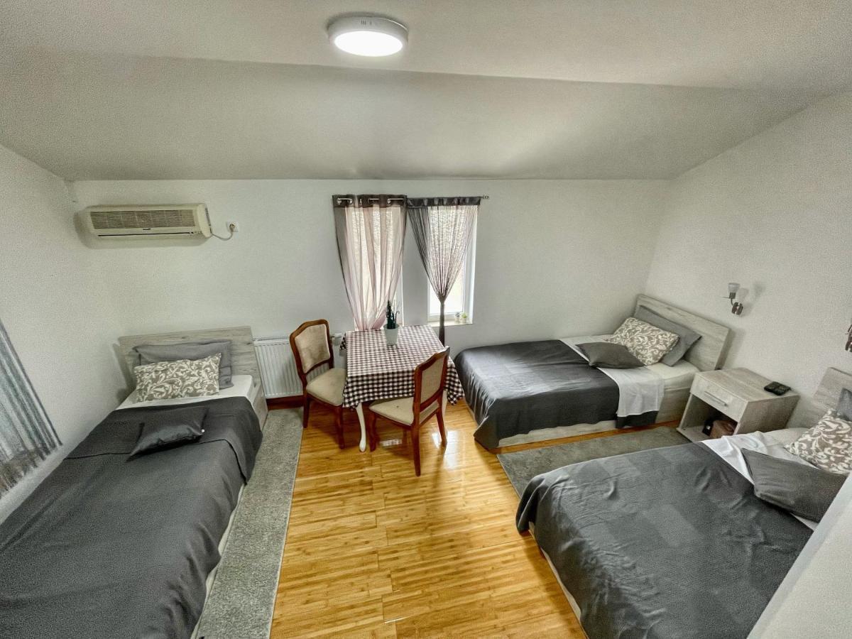 Tepic Garni Hotel Temerin község Kültér fotó