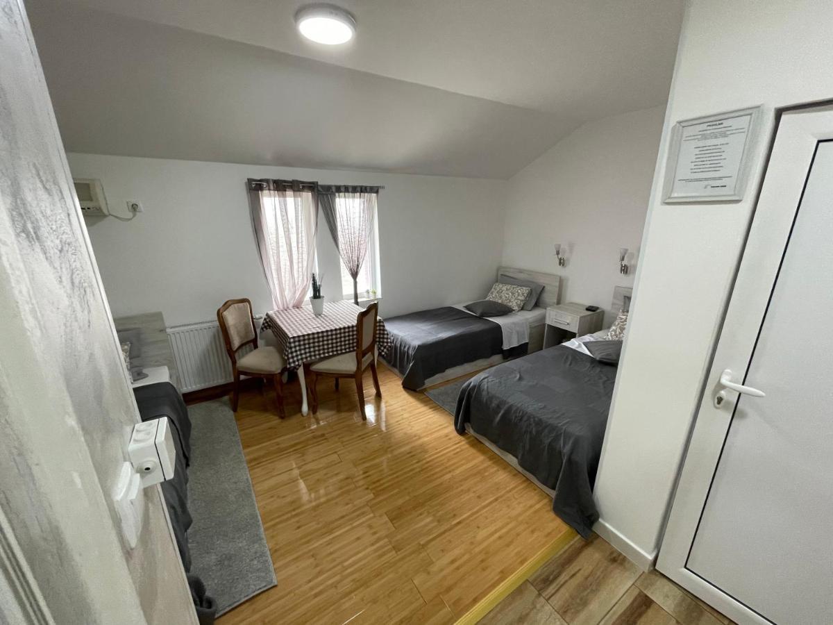 Tepic Garni Hotel Temerin község Kültér fotó