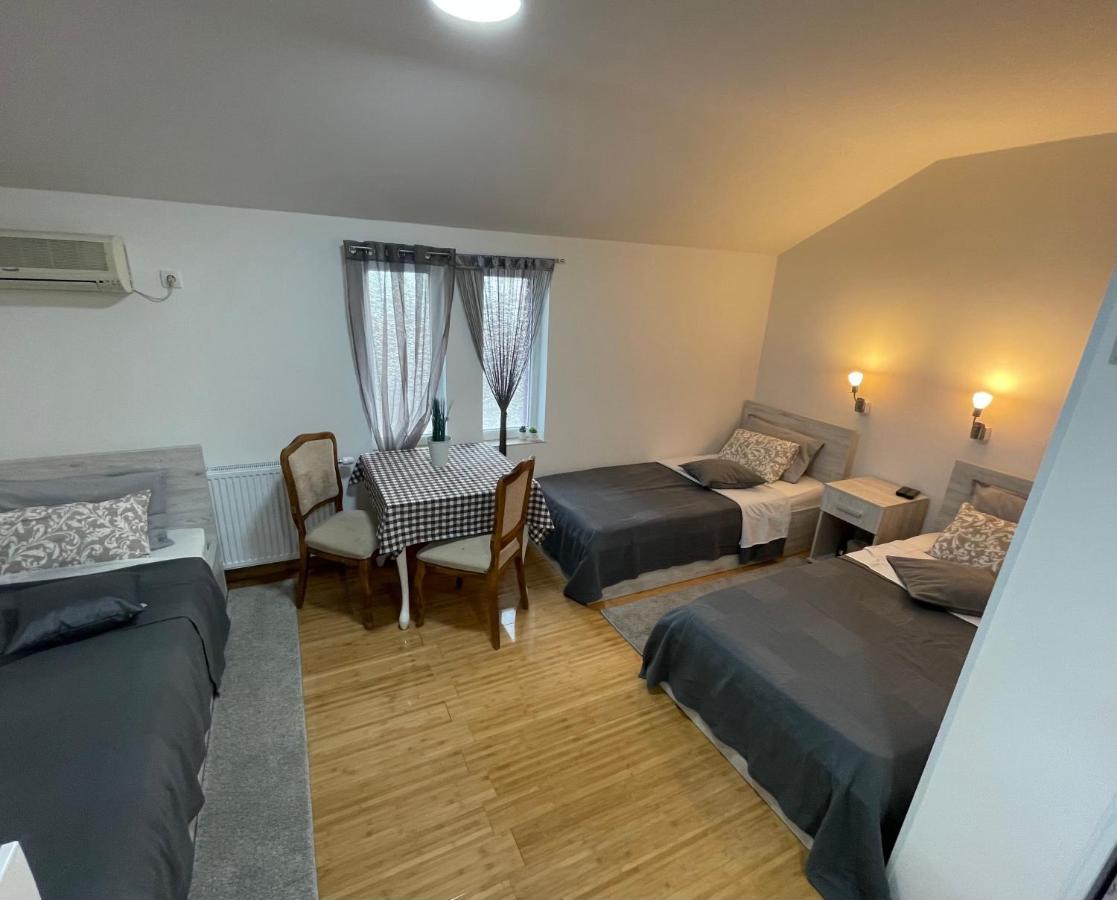 Tepic Garni Hotel Temerin község Kültér fotó