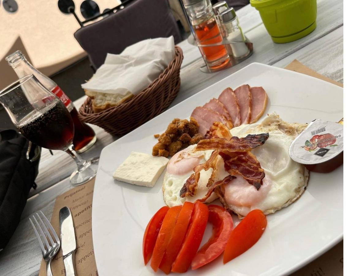 Tepic Garni Hotel Temerin község Kültér fotó