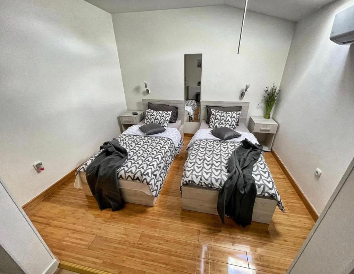 Tepic Garni Hotel Temerin község Kültér fotó
