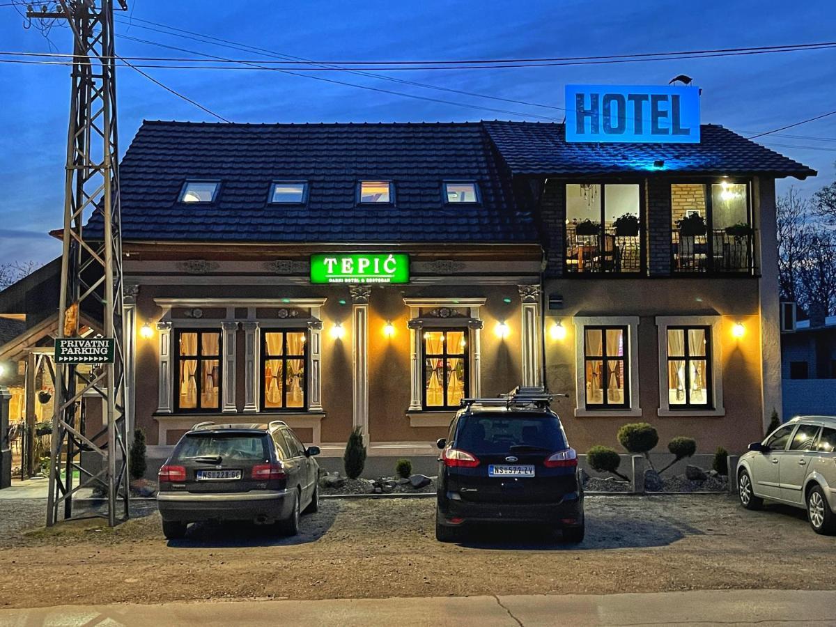 Tepic Garni Hotel Temerin község Kültér fotó